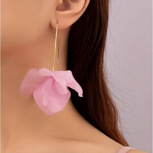 NEW!! Blossom Elegant Pink Petals Flower Gold Plated Hook Earrings